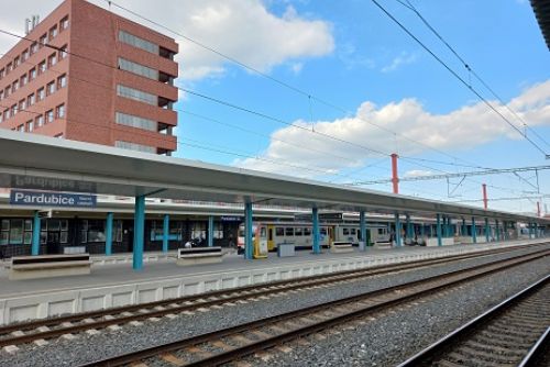 Foto: V Pardubicích dokončují železniční uzel za 6 miliard