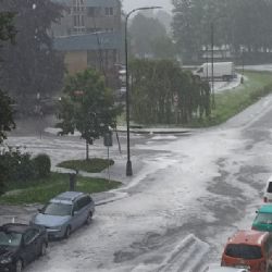 Liják s kroupami zasáhl Litomyšl -  meteorologové varují před supercelami