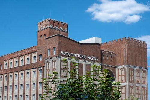 obrázek:Automatické mlýny v Pardubicích dočasně zavřeny, 21. června startuje výstava Anny Zemánkové