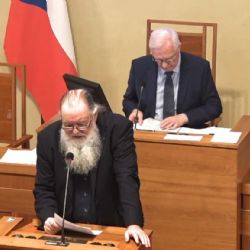 Bitva o Senát začíná. Kantorová vyzve Aschenbrennera, ANO řeší hazardní stín z Tachovska