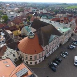 Bývalá pošta na Žižkově náměstí čeká rekonstrukce. Vznikne zde nový zasedací sál zastupitelstva