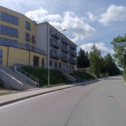 Koloděje nad Lužnicí mají nový chodník podél silnice II/105. Bezpečnější trasa pro pěší i školáky