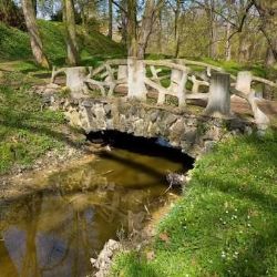 Park v Blovicích zůstává zavřený. Petici podepsaly stovky lidí, muzeum varuje před riziky