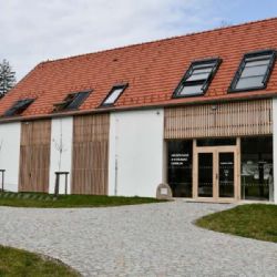 Trocnov má nové vzdělávací a návštěvnické centrum pro školy i veřejnost