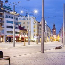 Třída Míru dostane 3 mil. na opravu, spor je o žulu a troleje