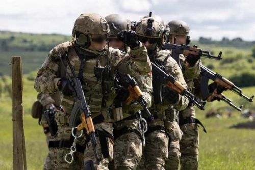 obrázek:Chrudimští výsadkáři se zapojili do aliančního cvičení Steadfast Dart 2026