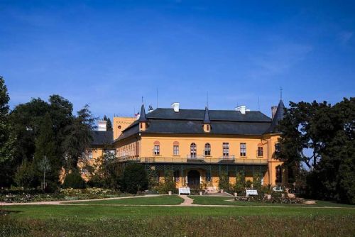 obrázek:Mimořádné prohlídky na zámku Slatiňany povede kastelán Jaroslav Bušta