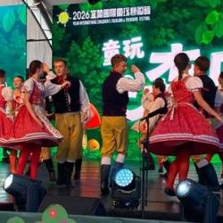 Plzeňská Mladinka na Tchaj-wanu - kroje, dudy a český večer oslnily Yilan