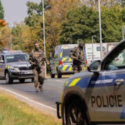 Přes 70 policistů zasahovalo ve Stříbře. Cvičili útok ozbrojenců na úřad práce