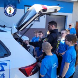 Malí strážníci nahlédli do zákulisí městské policie. V Plzni je zaujala čtyřkolka i práce hlídek