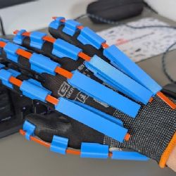 Plzeň má další důvod k hrdosti. Gymnazisté uspěli s technologií pro ovládání strojů budoucnosti